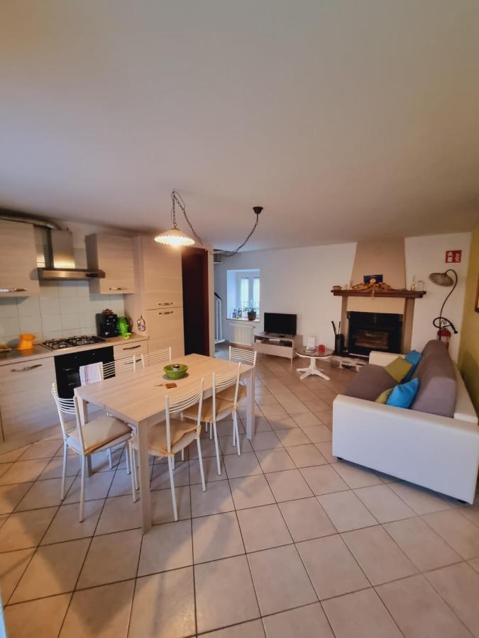 Casa Contadina Apartment Vercana ภายนอก รูปภาพ