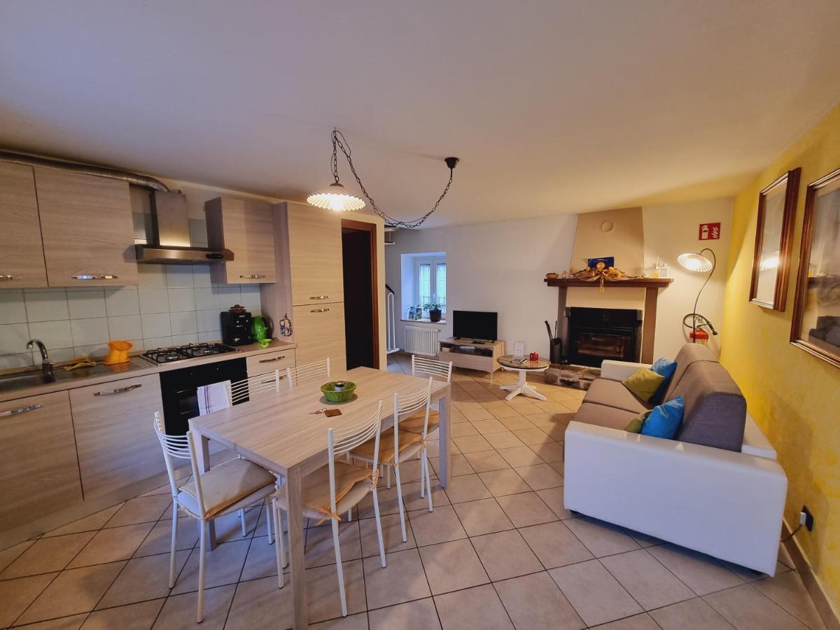 Casa Contadina Apartment Vercana ภายนอก รูปภาพ
