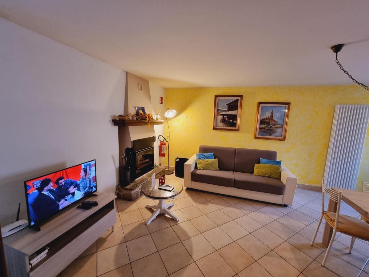 Casa Contadina Apartment Vercana ภายนอก รูปภาพ
