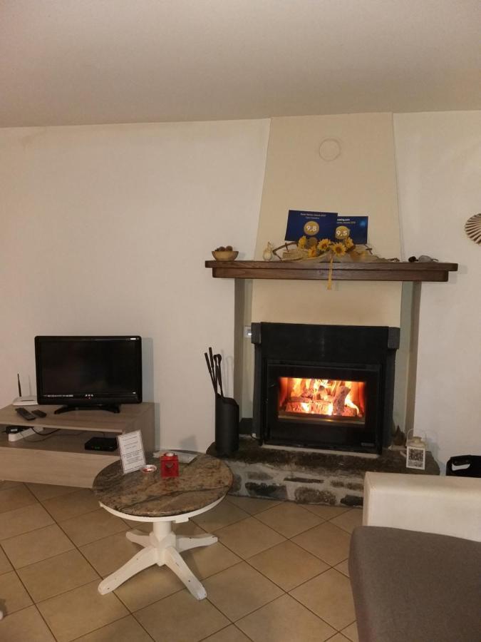 Casa Contadina Apartment Vercana ภายนอก รูปภาพ